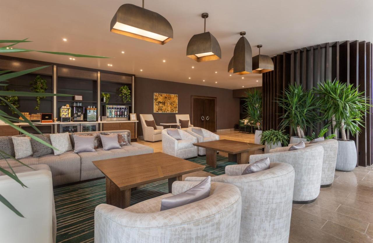 Jw Marriott Panama Hotel Luaran gambar The lounge at the airport