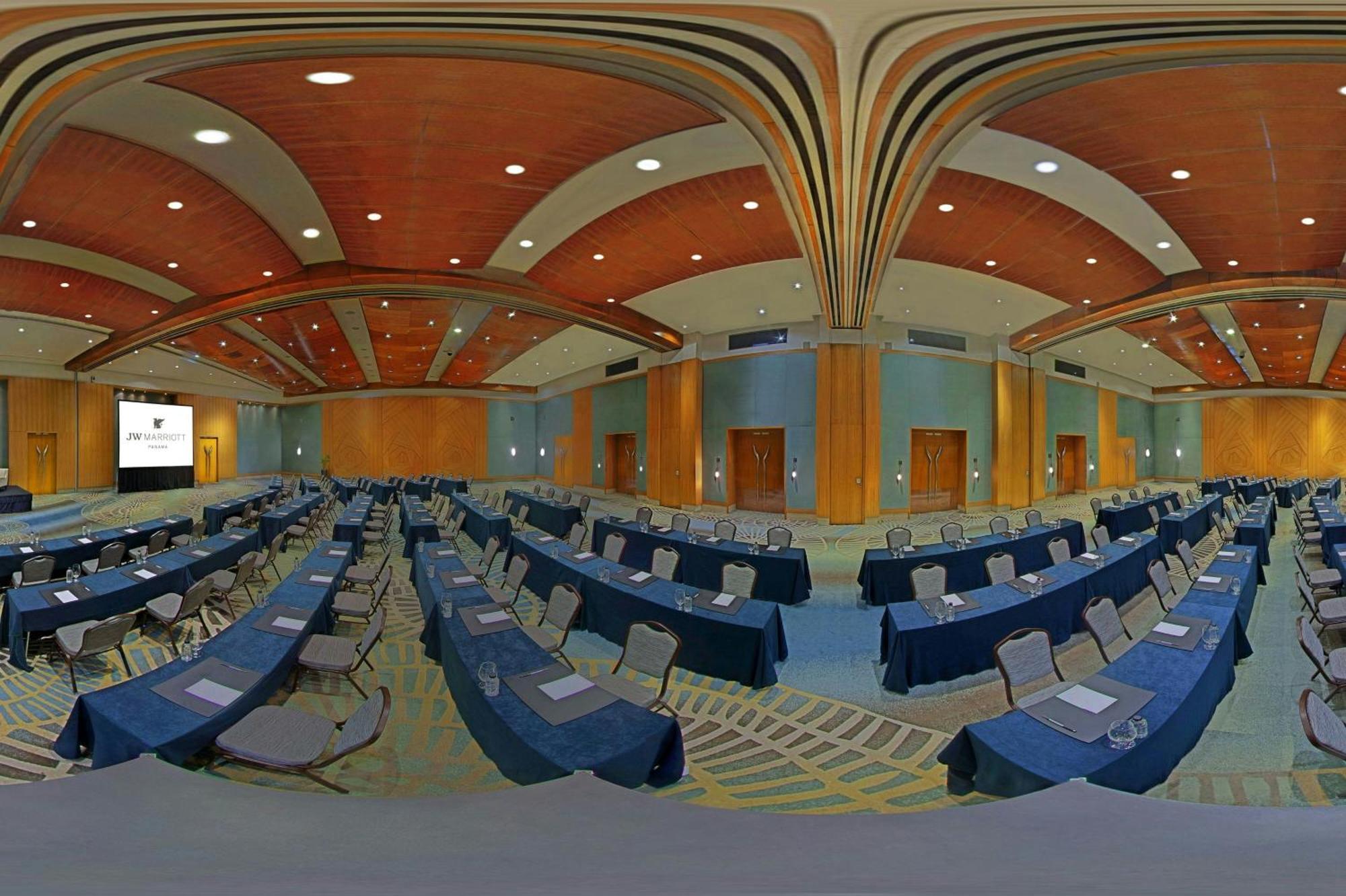 Jw Marriott Panama Hotel Luaran gambar The 360° image of the meeting room of the European University Barcelona