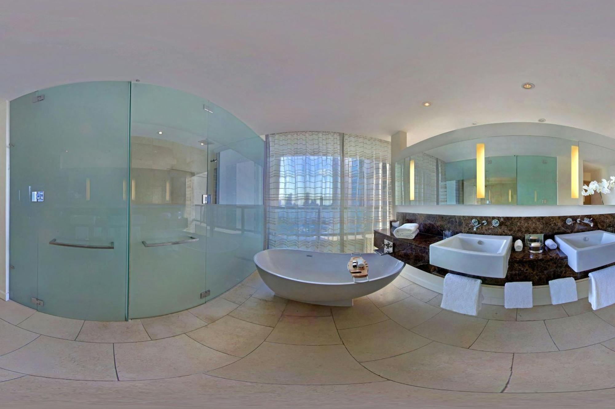 Jw Marriott Panama Hotel Luaran gambar A bathroom in a hotel